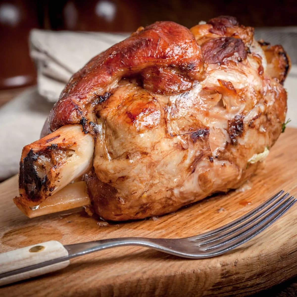 Ciolan de porc la cuptor